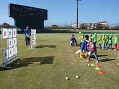 浅間温泉野球場にて遊ぼーる