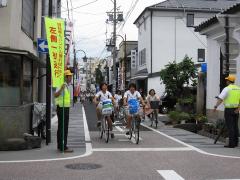 自転車運転ルール・マナー向上街頭啓発活動の画像