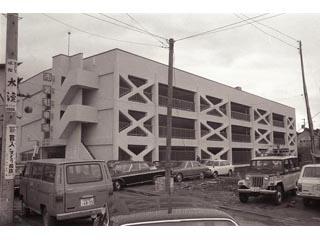 市営駐車場竣工の写真