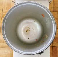 空っぽの食缶